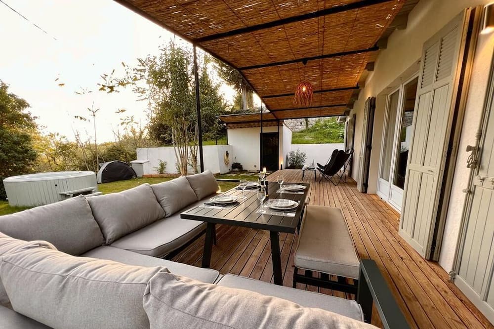 Le Plan-de-Grasse House | Charmant Cottage, Confort Douillet au Cœur de la Nature Avec Jacuzzi!