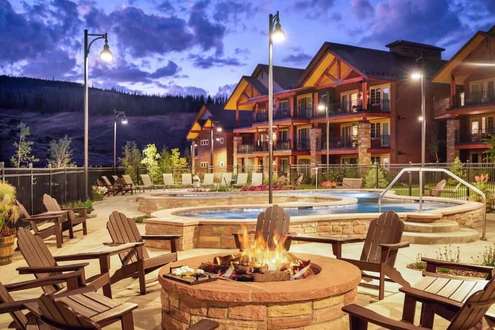 The Highlands House | Fresh SNOW! Exquisite Upscale Oasis · Ski Resort