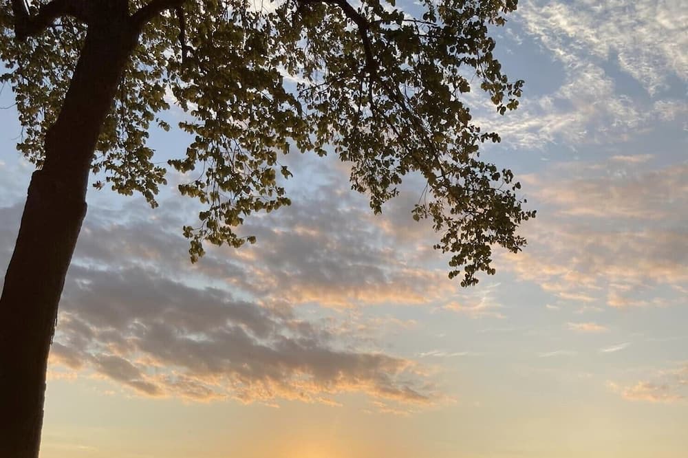 Appleton Cottage | Sunsets on Palisades...Waterfront cottage on the Fox River/LLBDM with dock!