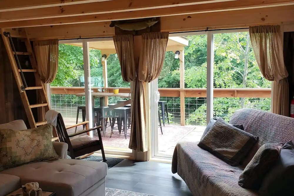 Blissfield Cabin | CreekSide Cabins-group of 3or2- all family/friends!