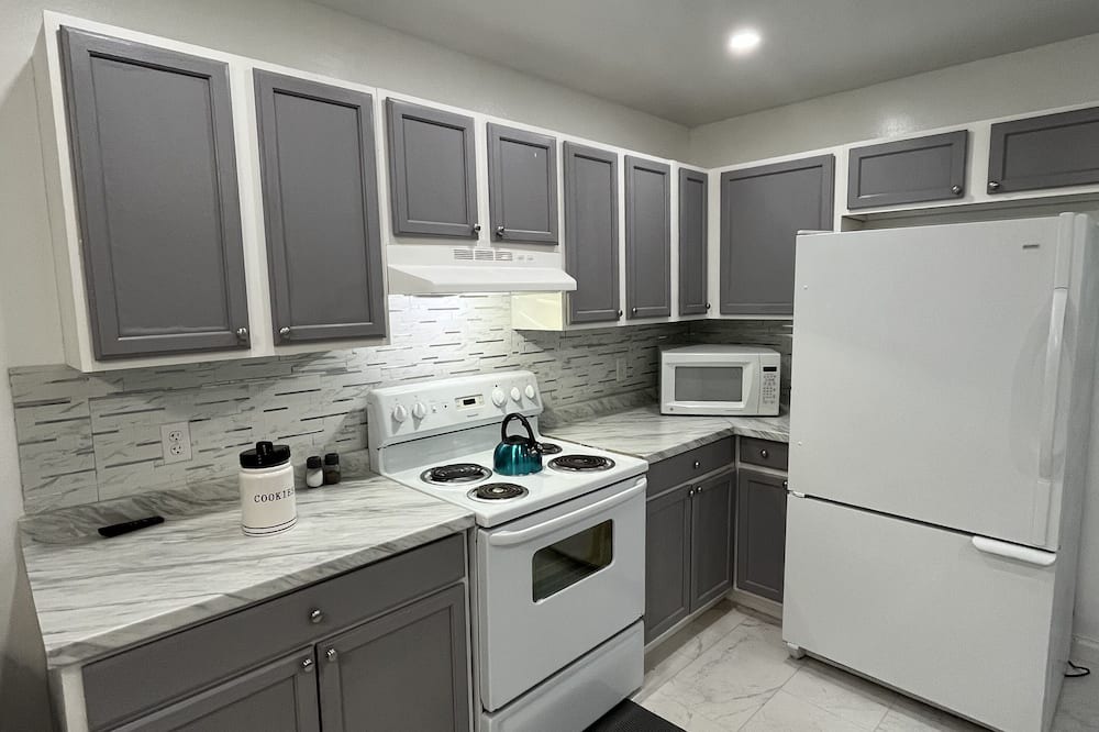 Augusta House | Nwely Renovated Home close by Hospitals and Augusta Nationals Golf Course