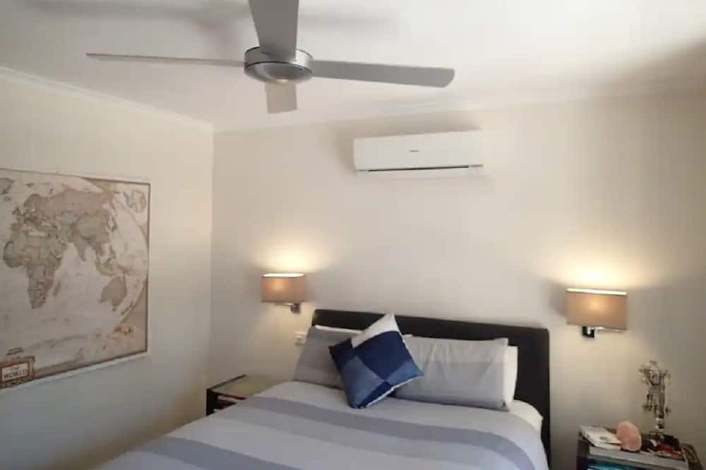 Flora Hill House | A Quiet Retreat in Flora Hill