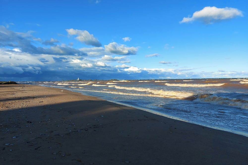 Southampton Cottage | The Beach House Southampton - Quiet Cottage Steps from the Beach at Lake Huron!