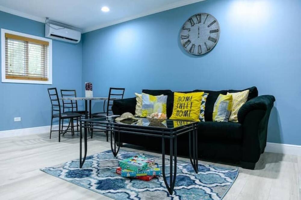 Tar Bay Apartment | Sheer Bliss BeachView Apt #3