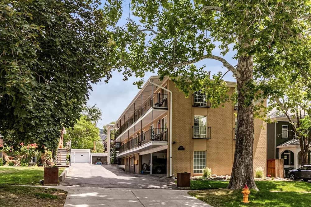 Lower Avenues Condo | Cozy Room in the SLC Avenues with Two Cats