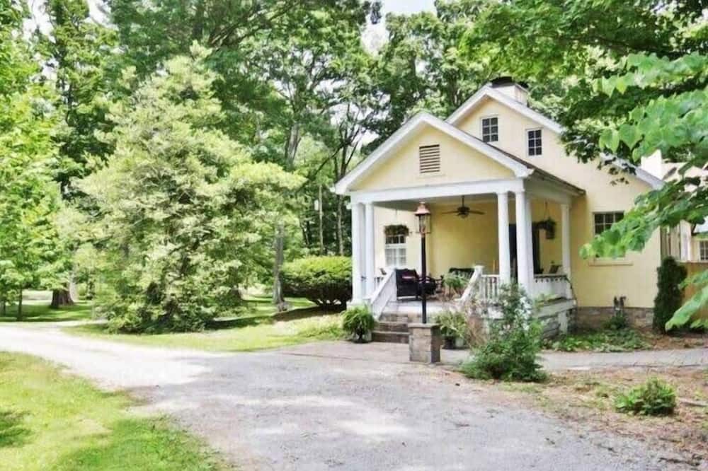 Anchorage House | Hot Tub|4BR|3.5Baths|Kentucky Derby Weekend
