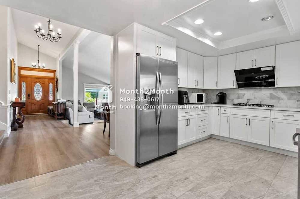 Valle Lindo House | Charming Retreat on Pecan Grove Dr #41751