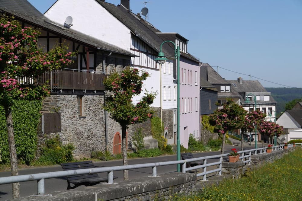 Starkenburg Apartment | Holiday apartment Haus-Stumm