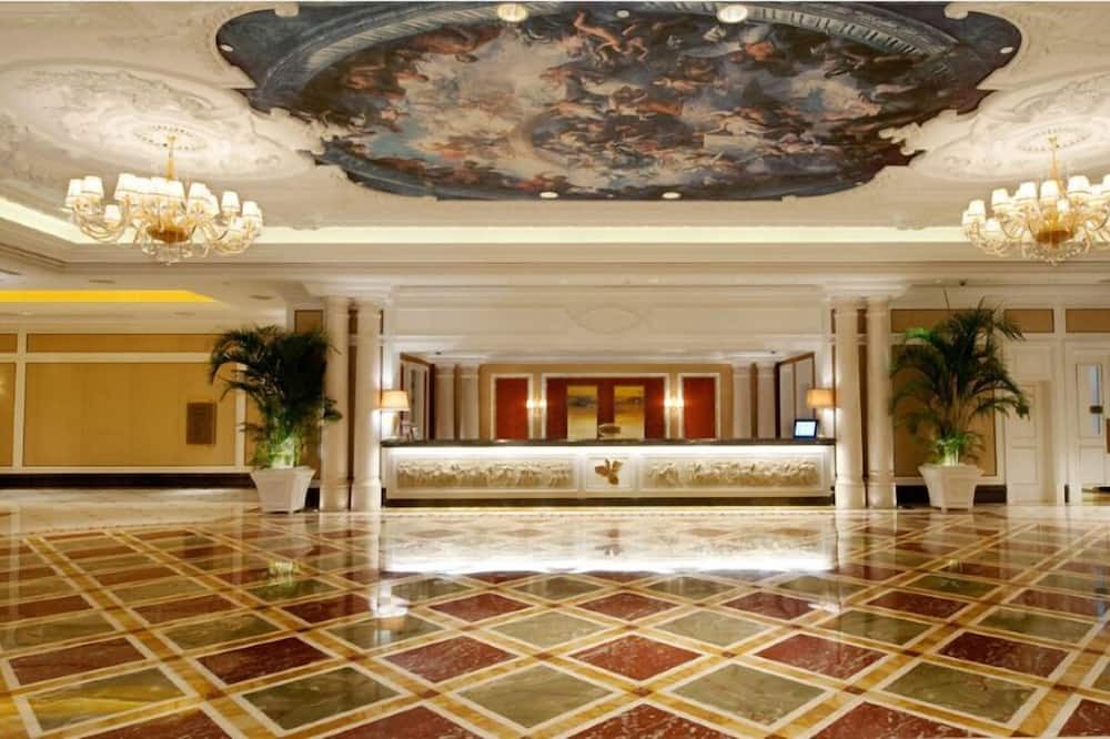 Macau City Centre Apartment | L'Arc Macau