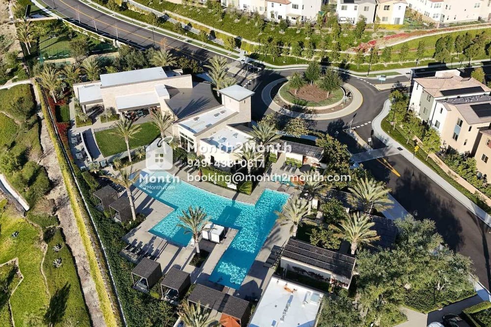 Lake Forest House | Vista Views on Siena #41565