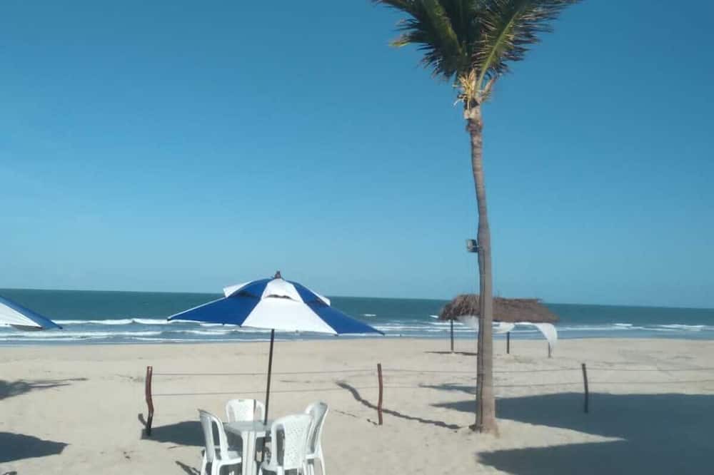 Beberibe House | "Pé na Areia - Casa de Praia: Seu Refúgio à Beira-mar Agora ao Alcance!"