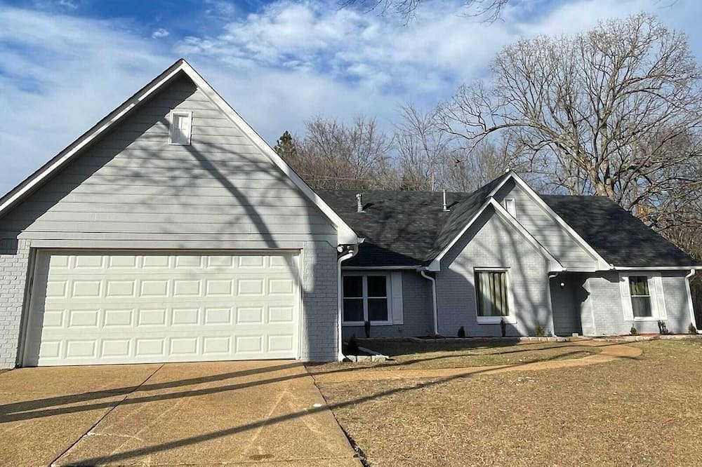 Walnut Grove House | 5BR 3 BA over 2,800 sq ft in the heart of Cordova