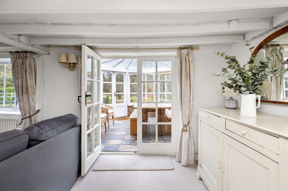 Steyning House | The Milkhouse - Baking and wreath making workshops on site