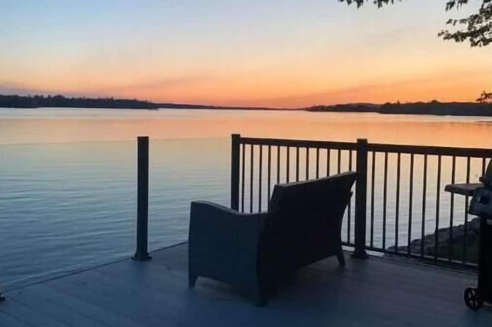 Mansfield-et-Pontefract Ski Chalet | Barefoot Beach House, Relaxing & Incredible Views