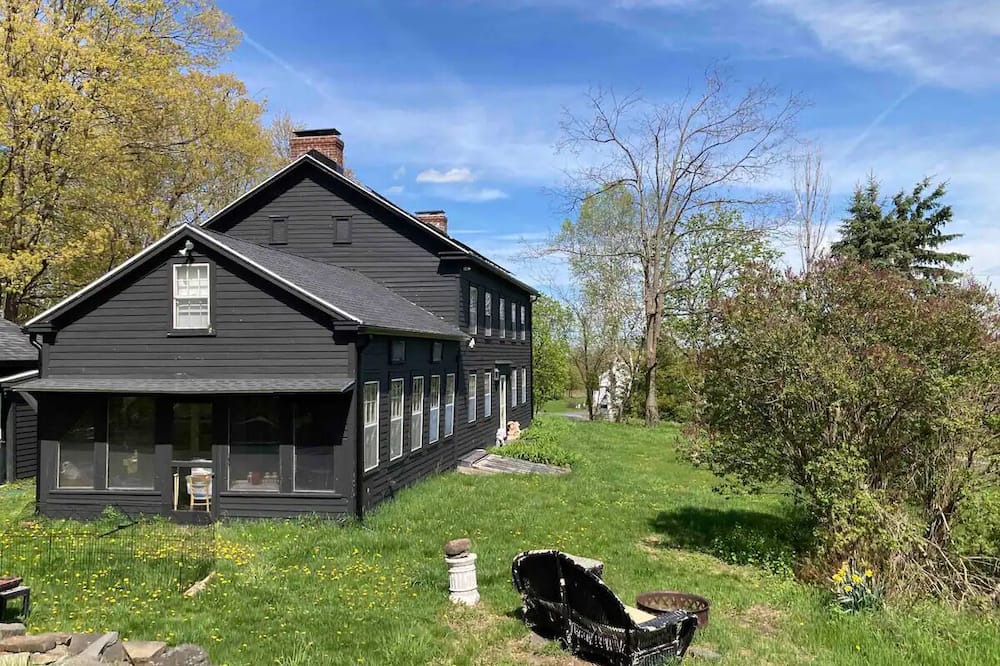Oak Hill Other | Farmhouse w/ Dance Studio & Pond in NE Catskills. Near Windham, Peace & Quiet!