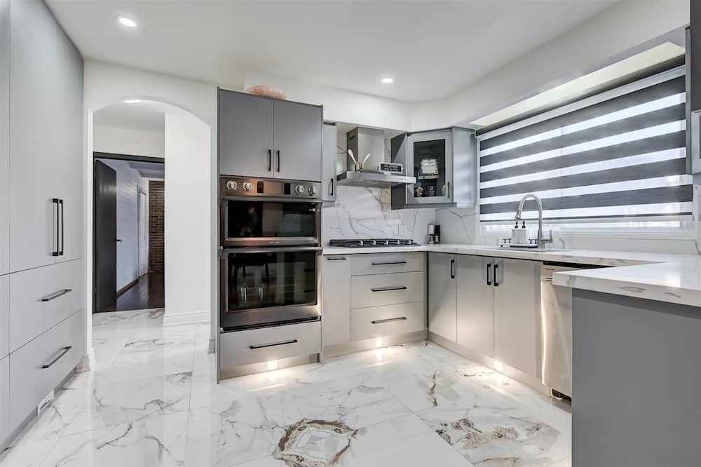 Markham House | Cozy home in Markham city where you can gather with family and friends.