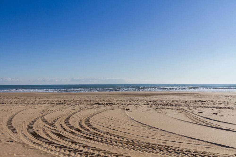 Cullera Apartment | Holiday Apartment "En La Playa" with Sea View, Private Terrace & Wi-Fi