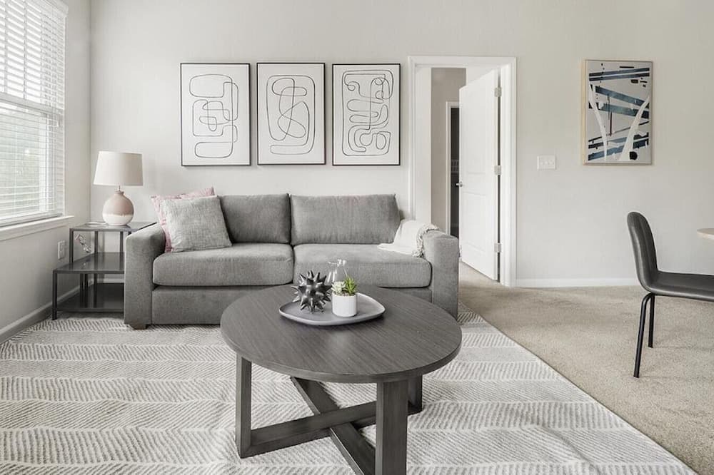 Johns Island Apartment | Landing at Crowne at Live Oak Square - 2 Bedrooms in Charleston