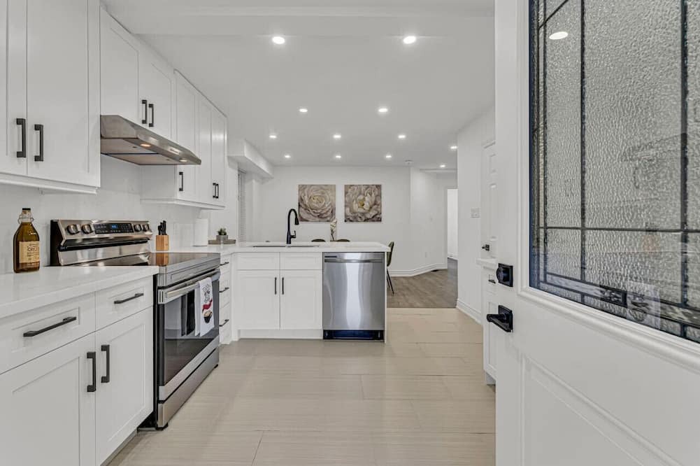Hamilton House | Cozy 6BR Home TiCats/Hospitals/Beach/FirstOntario