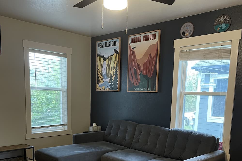 Longview House | Cozy adventure base