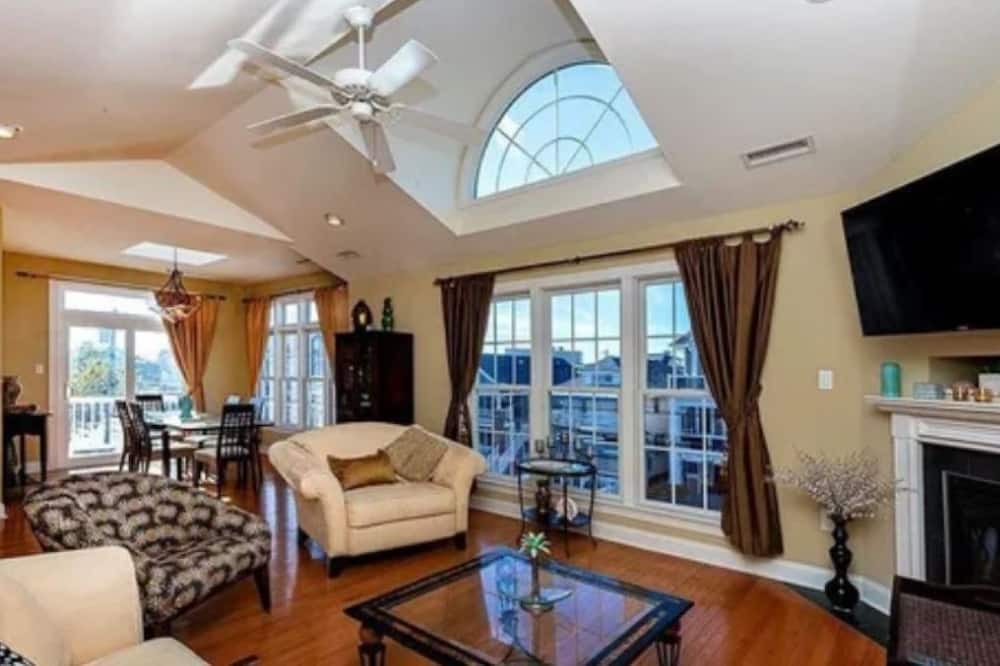 Gardens Condo | Perfect Family Beach Getaway in OCNJ. Steps to the beach and never been rented!