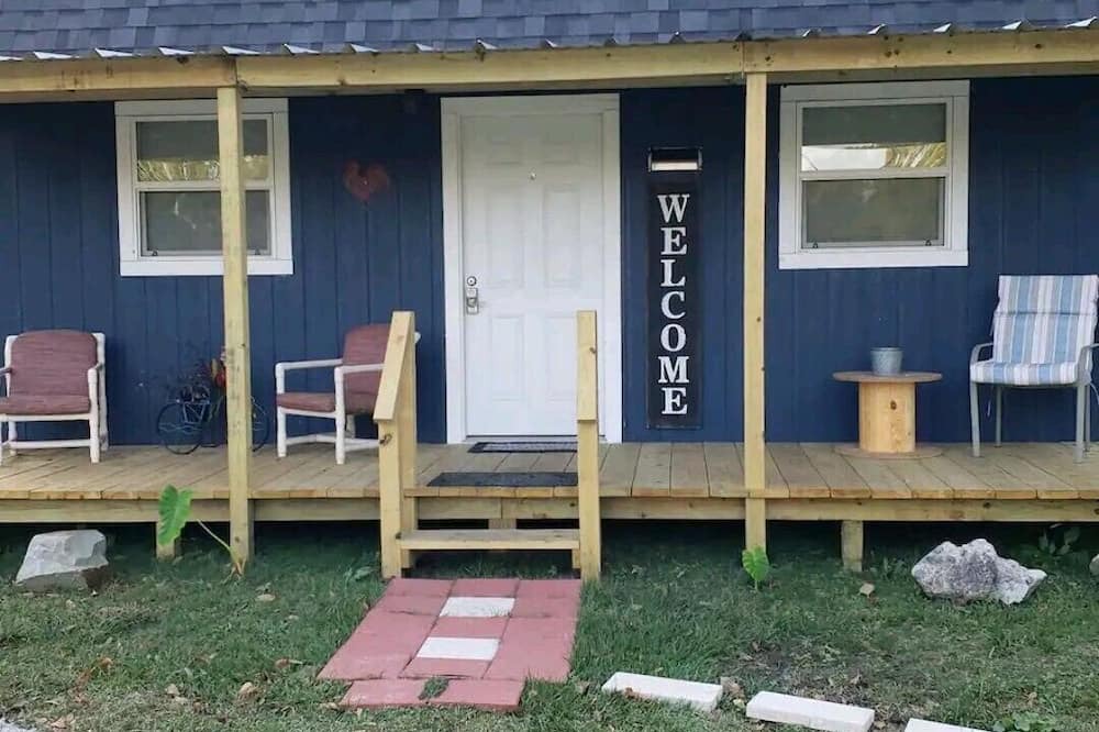 Lufkin Cabin | Blue Barn Tiny Home