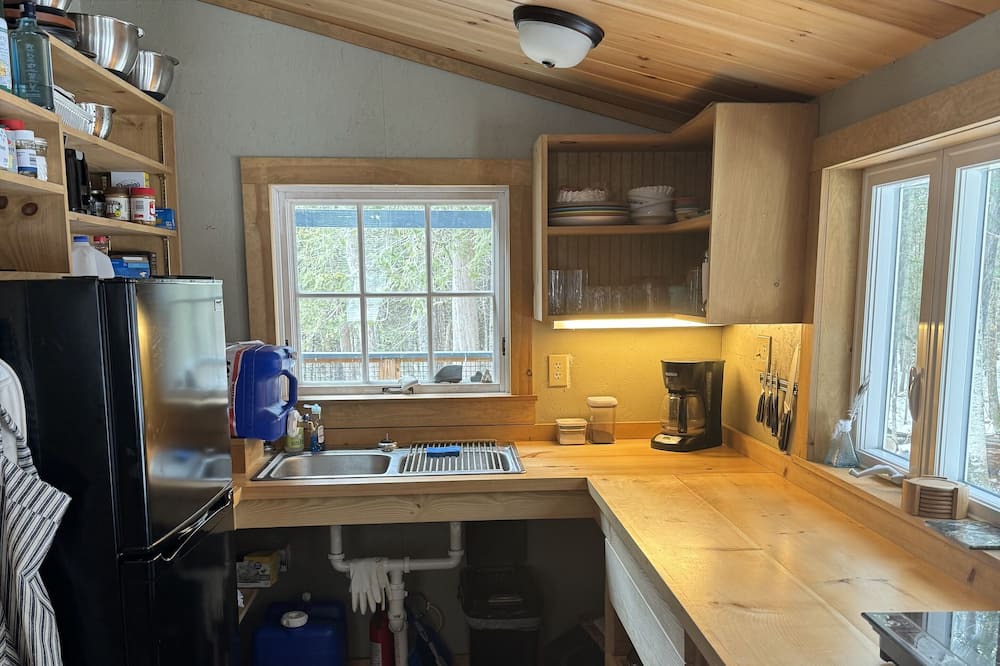 Greenville Cottage | Delightful cottage 1 mile from downtown Greenville!