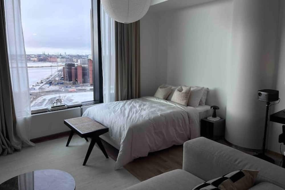 Kallio Apartment | Modern, stylish 14th floor studio