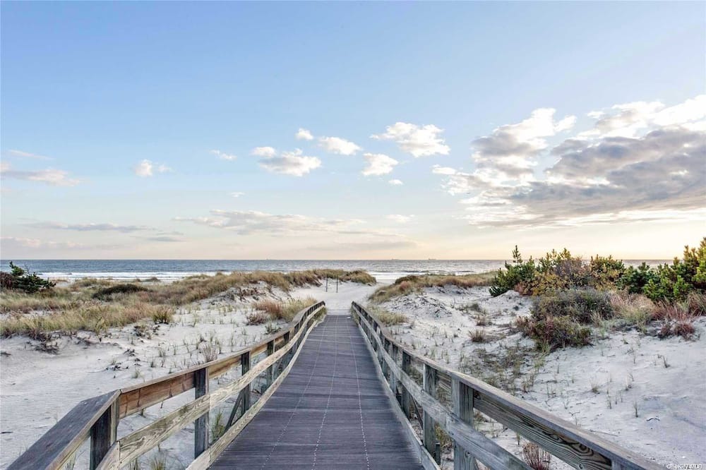Lido Beach House | Water View Beach House with roof top deck and private beach