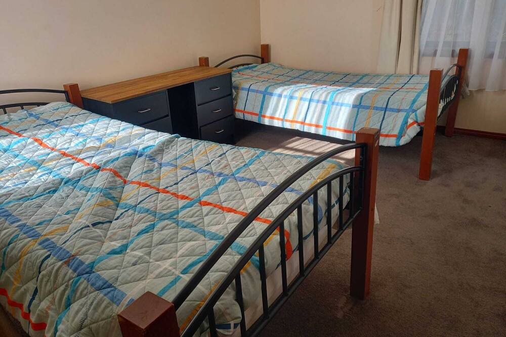 Geelong West House | Cosy apartment located close to shops, restaurants and Geelong CBD