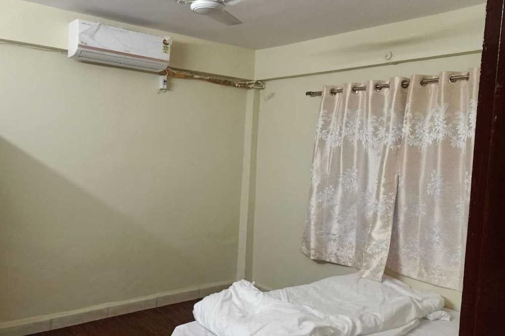 Indore Apartment | 1300 s.fit full independent flat at mid of city with all amenities
