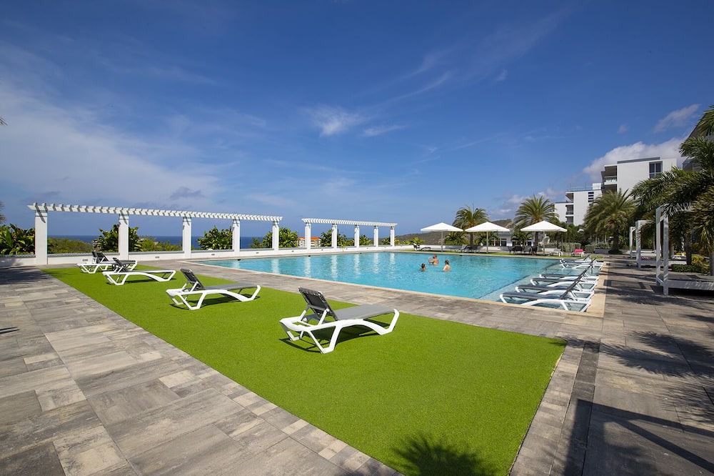 Colon Apartment | Grand View Residences Luxury Appartement, Pool & Gym. 5 minutes from Willemstad.