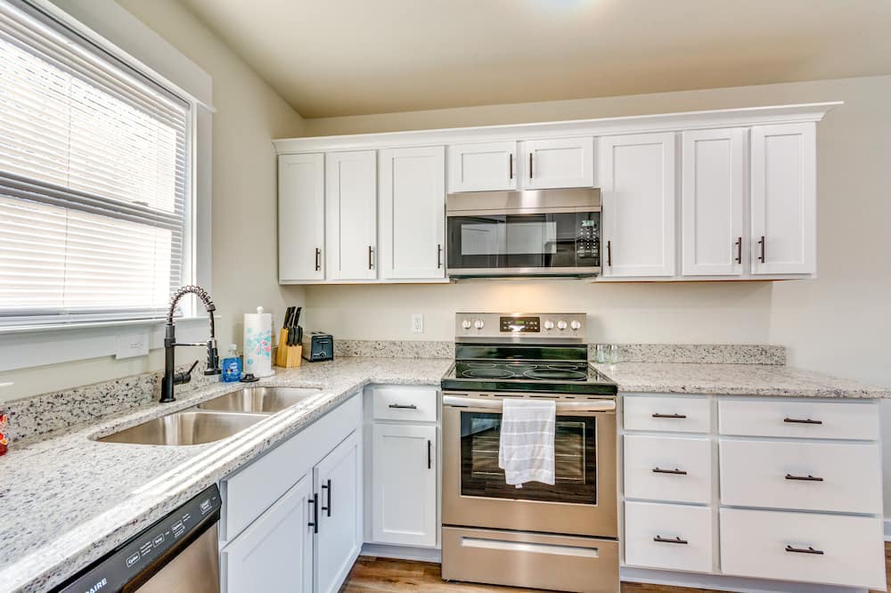 Jacksonville House | Jacksonville Vacation Rental ~ 21 Mi Little Rock!