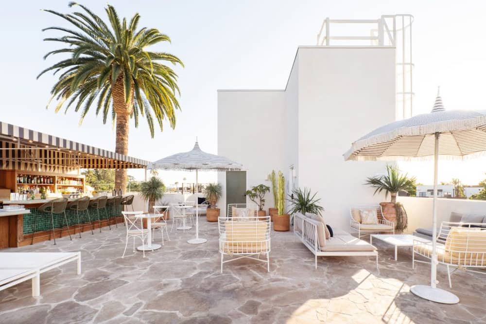 Sunset Junction House | The King Studio at Silver Lake Pool and Inn, Pet-friendly Property, Onsite Pool
