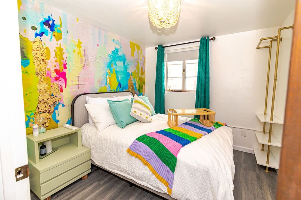 San Clemente House | Historic Central Tucson Casa Clemente minutes from Downtown, UofA Pet Friendly