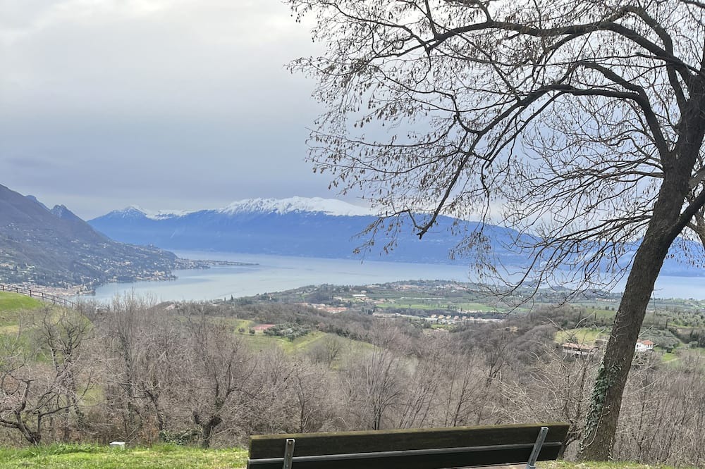 Puegnago del Garda Villa | Villa Anna.-Villa singola collinare con splendida vista lago