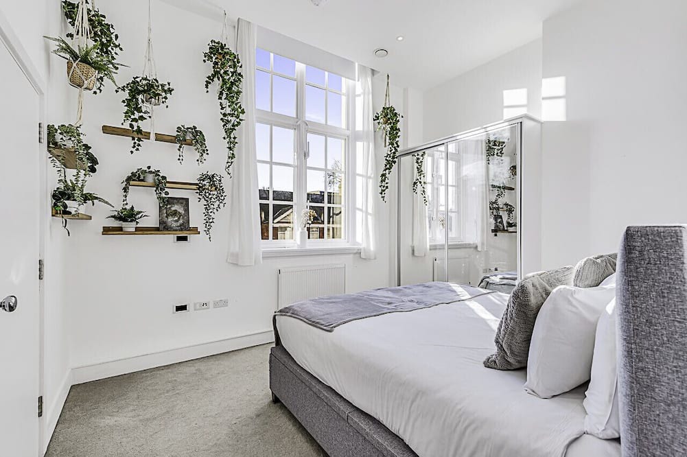 Southfield Apartment | Vibrant 2-Bed Flat: Acton's Best Stay!