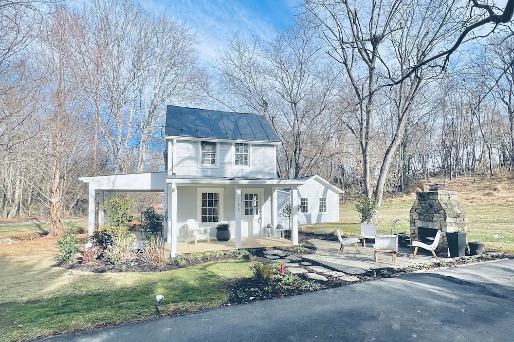 Hamilton House | Historic gem in the heart of downtown Hamilton! Trees and a private stream