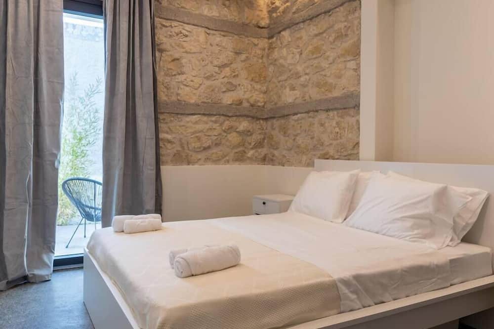Agii Theodori House | Neptune's Nook Summa