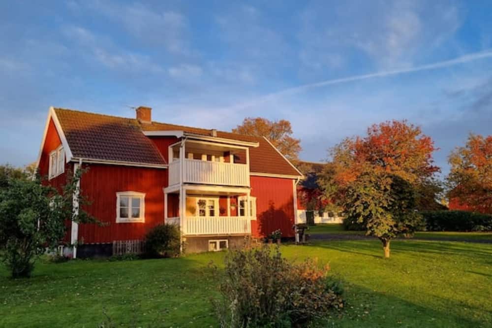 Aneby House | Entire House in the Countryside of Knohult