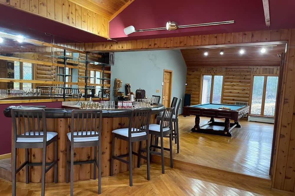 Nicholson House | Private House on 10 acres close to Ski resort
