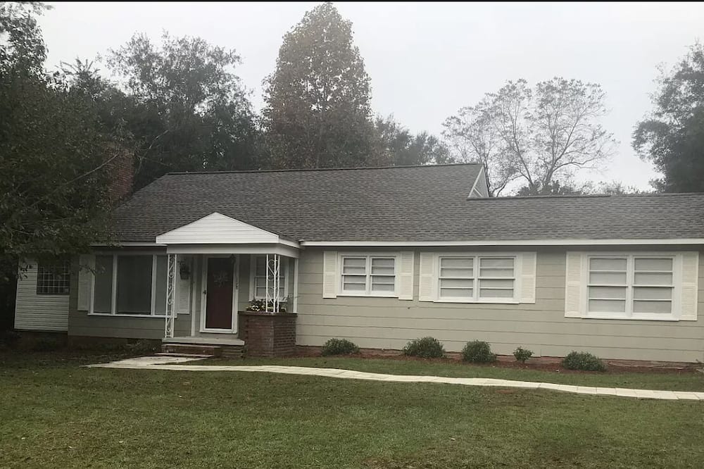 Enterprise House | House on Westview