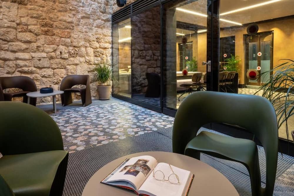 Bat Yam Apartment | Unique 1BR Suite with Terrace in Bat Yam-Israel