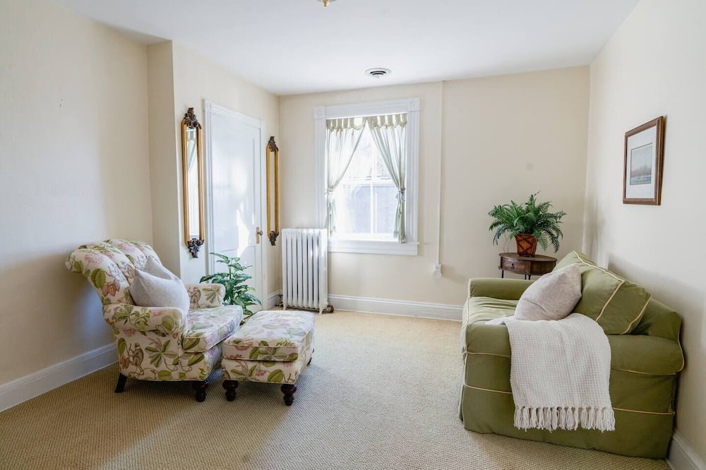 Port Deposit House | This house is a 3 bedroom(s), 1.5 bathrooms, located in Port Deposit, MD.