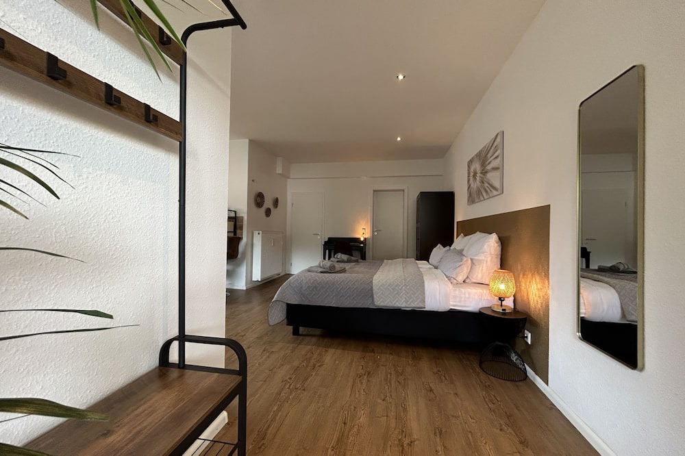 Mahlberg Apartment | Lumiflats: Deluxe Studioapartment mit Terrasse und Garten Nähe Europapark