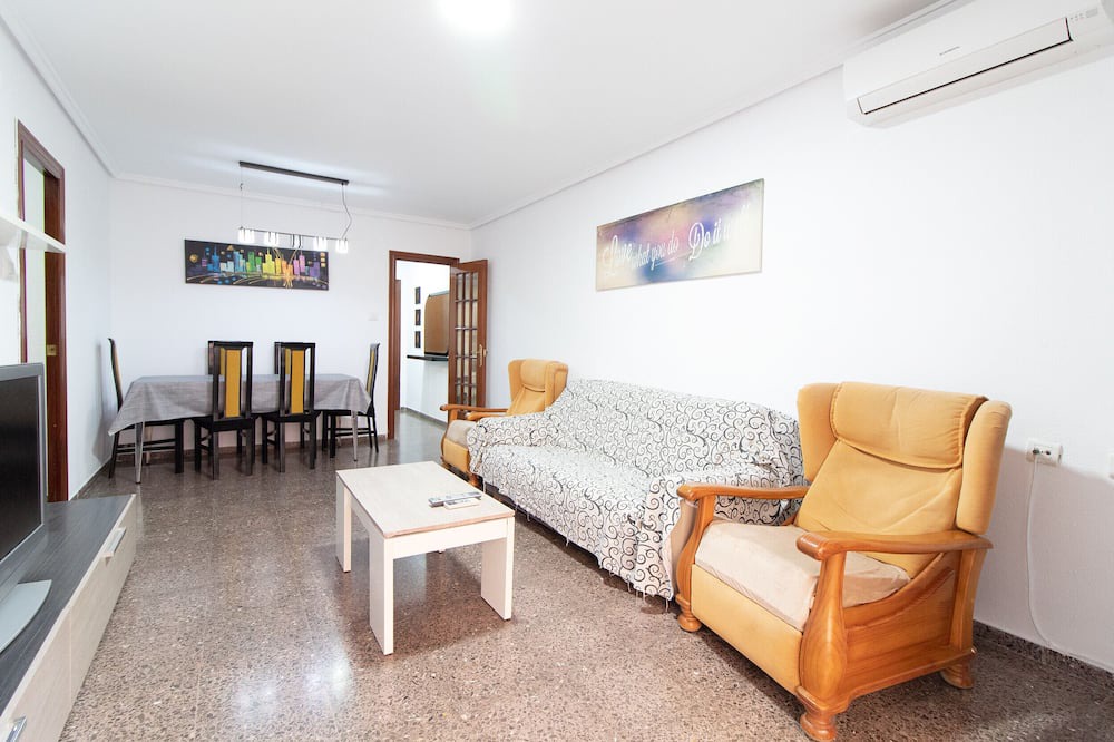 Port de Sagunt Apartment | Global Properties: Centrally located 3 bedroom flat in Puerto Sagunto