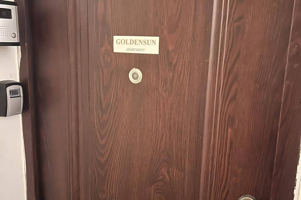 Budavar Apartment | Goldensun Apartment is a bright and fully equipped in the center of Budapest.