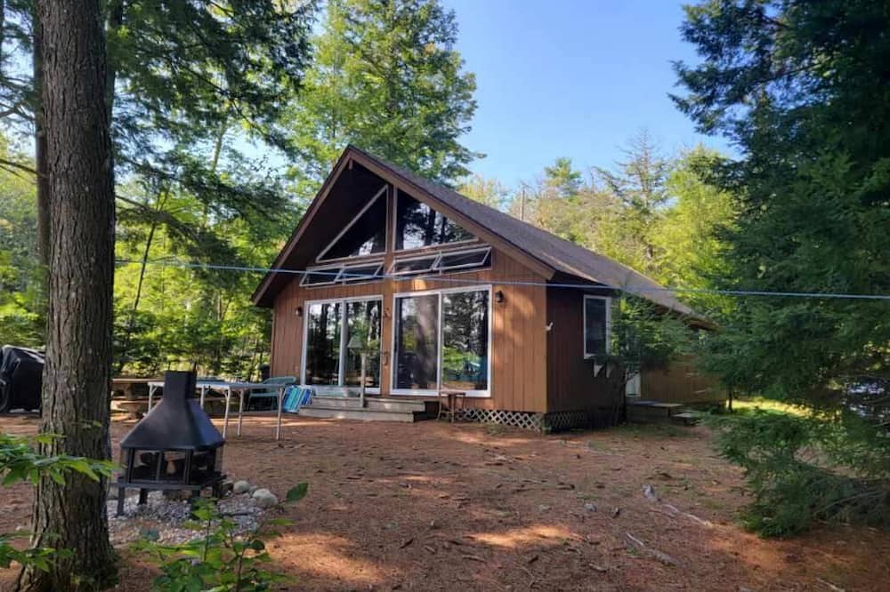Winthrop Cottage | Spectacular Cottage on COBBOSSEE LAKE!