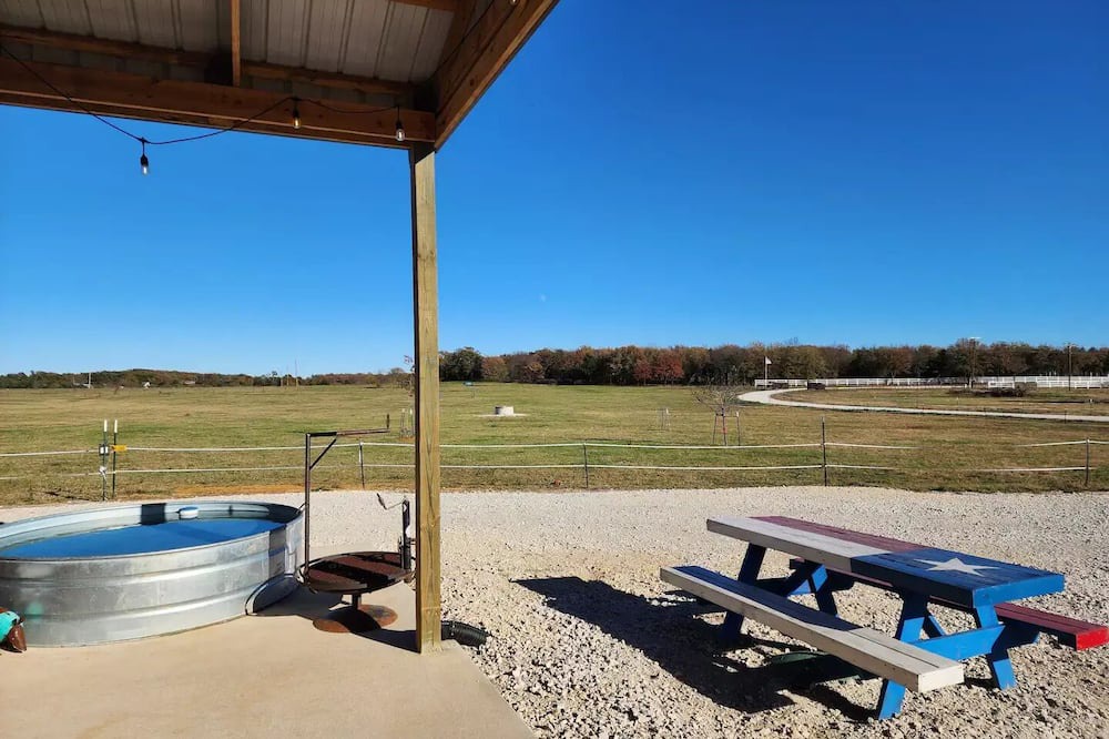 Whitesboro Other | Big Red Barn & Bed