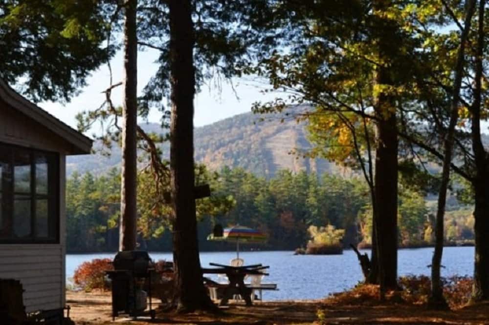 Bridgton Cottage | Hidden Treasure
